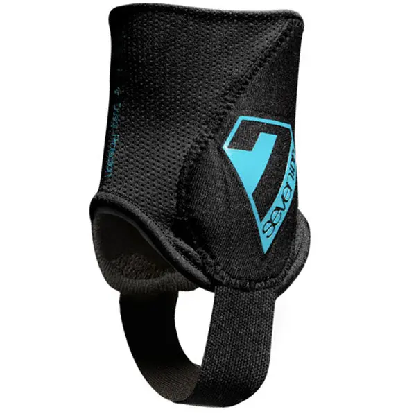 iDP Seven Ankle Support Brace - Injury Prevention & Control idp seven ankle support brace 0 1750478526 - BTOSPORTS